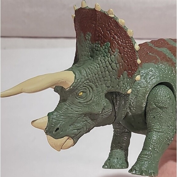 Mattel Jurassic World Dino Rivals Dual Attack Triceratops 12" - Picture 4 of 8